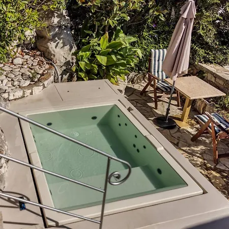 Edem Βίλα Κασσιόπη